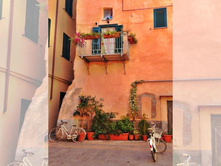 La Casetta - Appartamento Centro Storico Альбенга Экстерьер фото